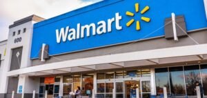 Read more about the article Fourth-quarter Earnings Boosted by Holiday Sales and Advertising Revenue: Walmart CFO