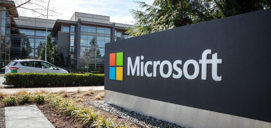 Read more about the article Microsoft Plans to Invest $2.2b in AI and Cloud Services in Malaysia