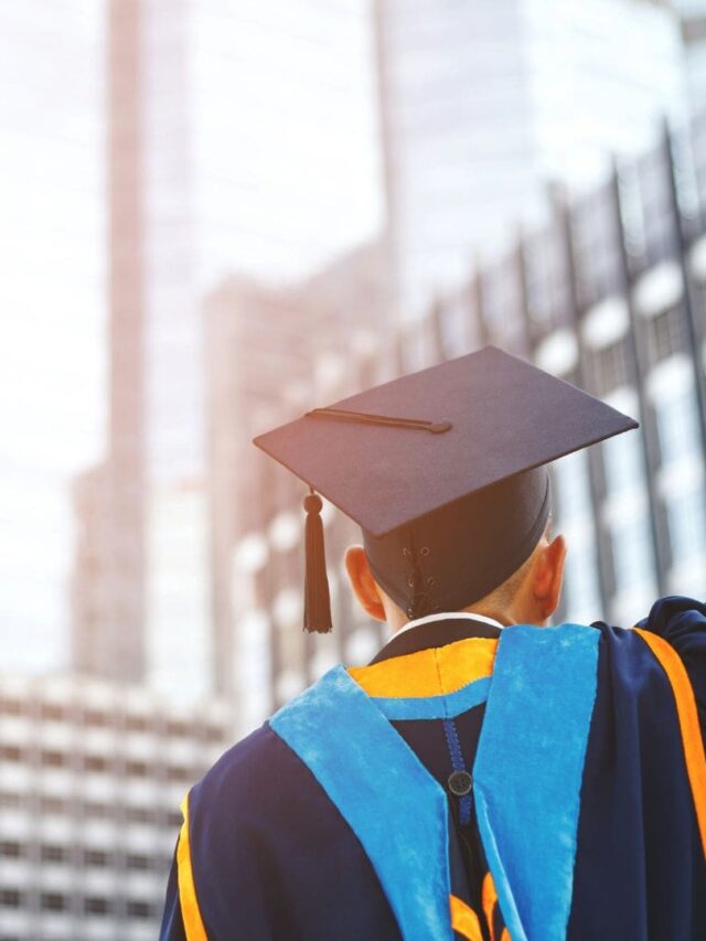 Read more about the article 5 college Degrees With The Best Starting Salaries