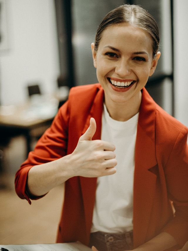 Read more about the article 7 Tips for Mastering Workplace Confidence