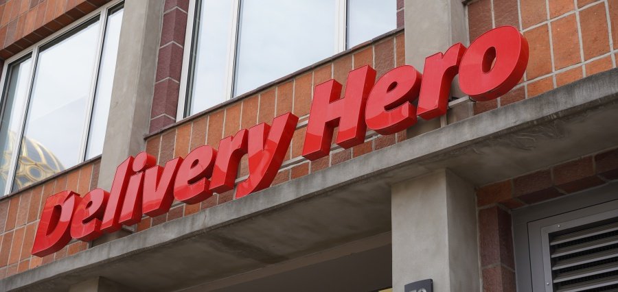 You are currently viewing Delivery Hero Soars 10% on Plans for Talabat IPO in Dubai